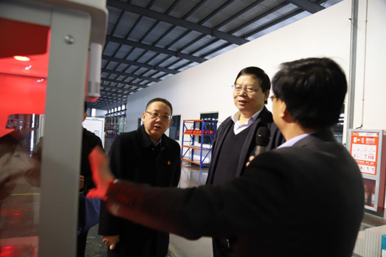省市場監管局黨組成員（yuán）劉懷章一行調研（yán）叼嘿视频機器2